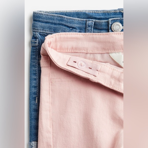 NWT H&M Baby Girls 2-Pack Denim Jeans Shorts 4T - Picture 3 of 5